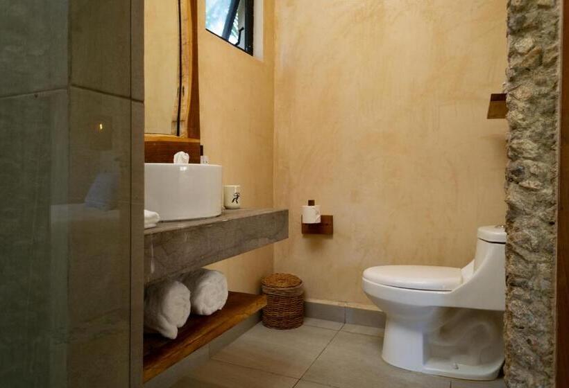 סוויטה, Mero Mero