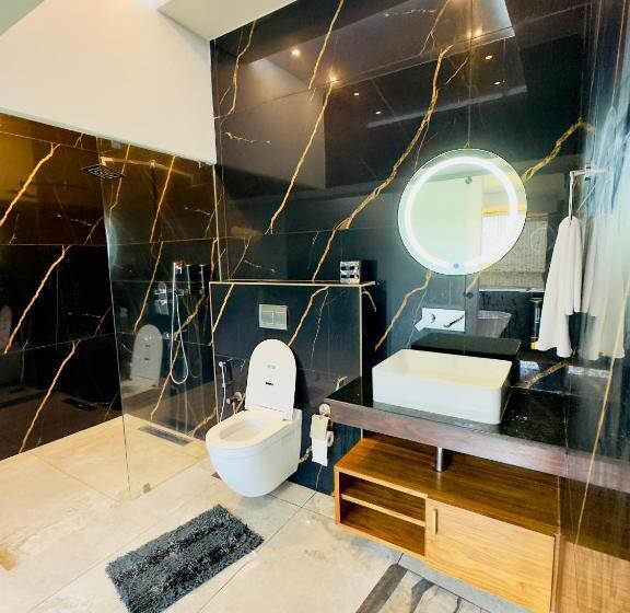 수피리어 룸, Misty Wonders