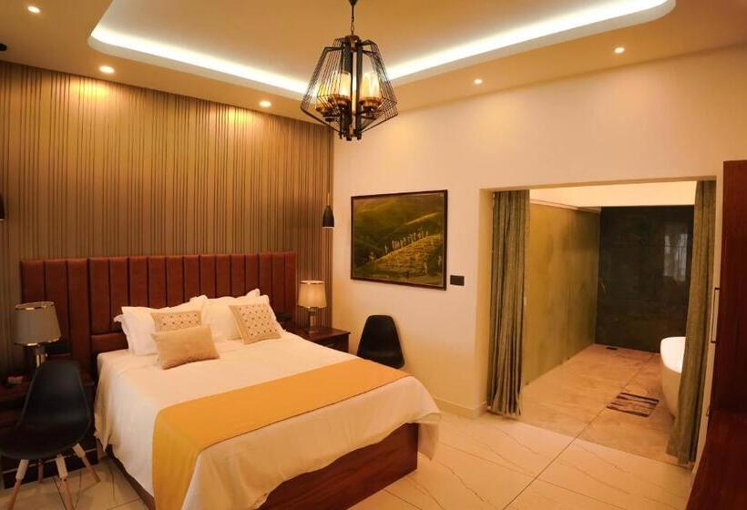 수피리어 룸, Misty Wonders