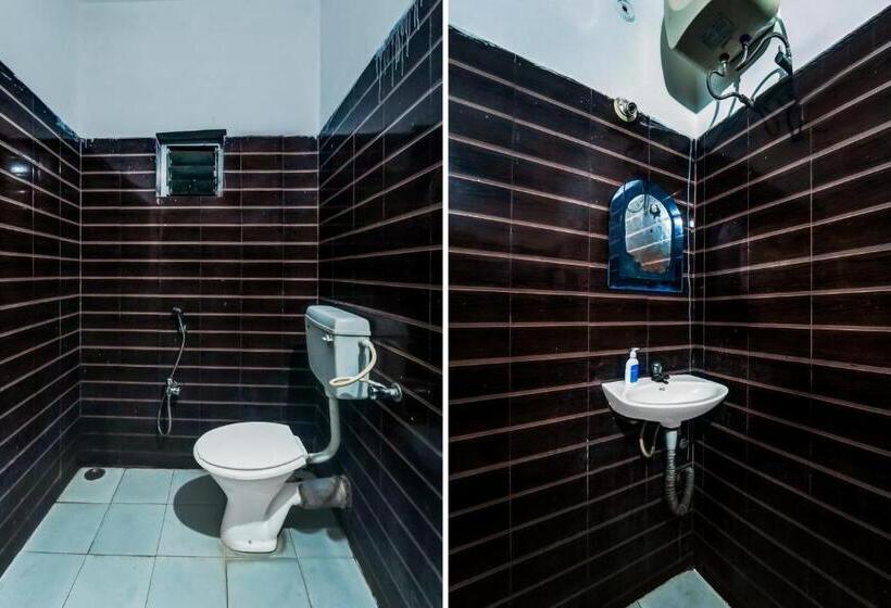 Трехместный Номер Классика, Oyo Flagship Saalt