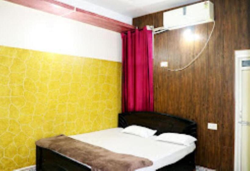 Quarto Deluxe, Sanginee , Maheshwar