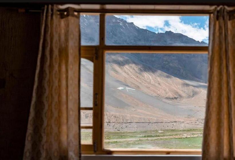 디럭스 룸 킹사이즈 침대, The Heritage Piti Jalsa