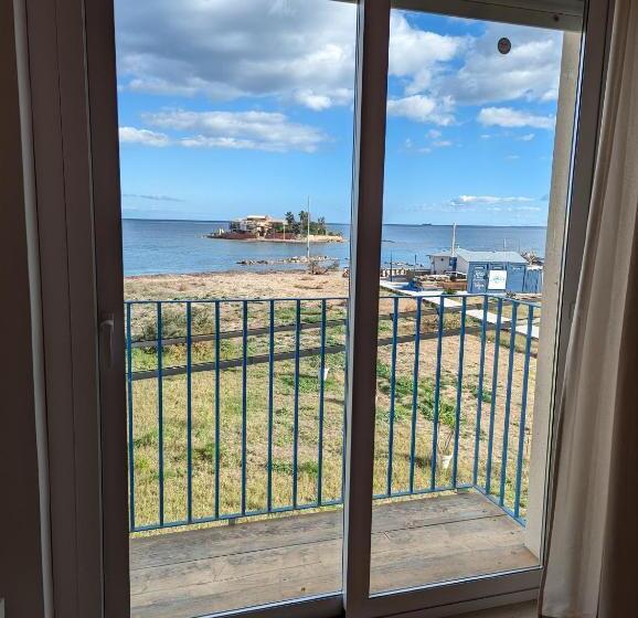 غرفة قياسية مزوَّدة بتراس, Stanza Panoramica Con Terrazza Privata Sul Mare