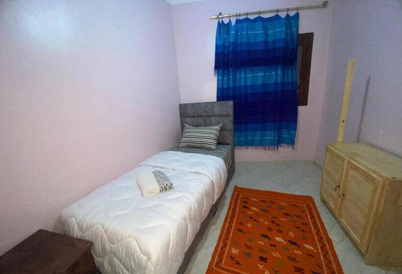 اتاق استاندارد, Mira Guest House