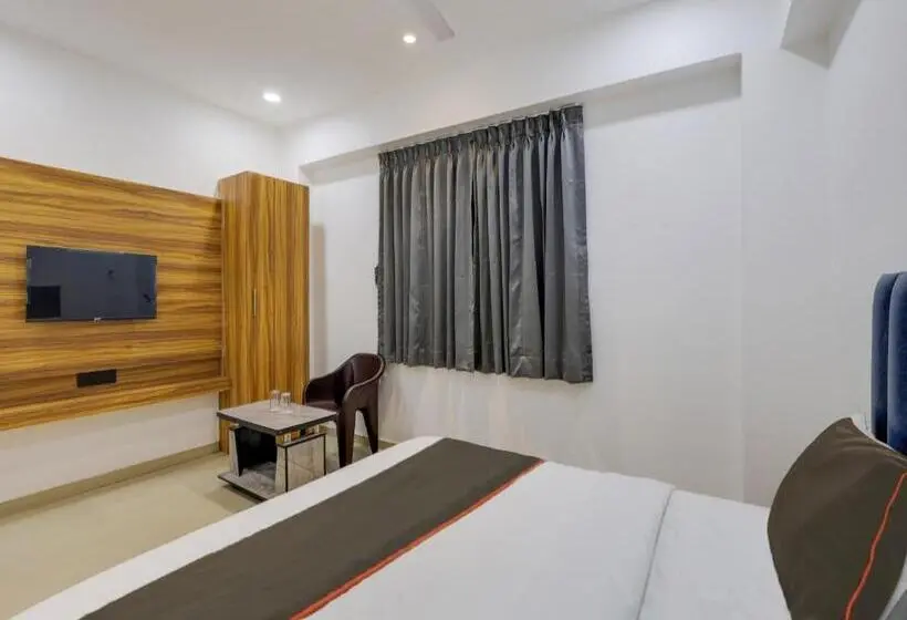 Classic Kolmen Hengen Huone, Collection O Hotel S. S. Plaza