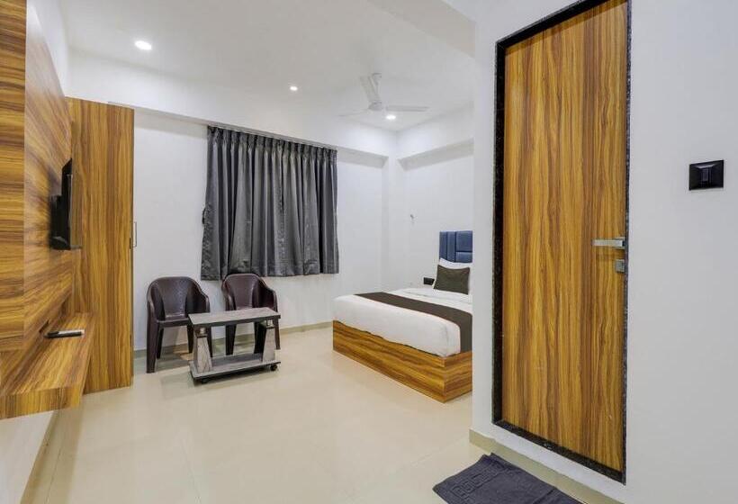 三人经典房间, Collection O Hotel S. S. Plaza