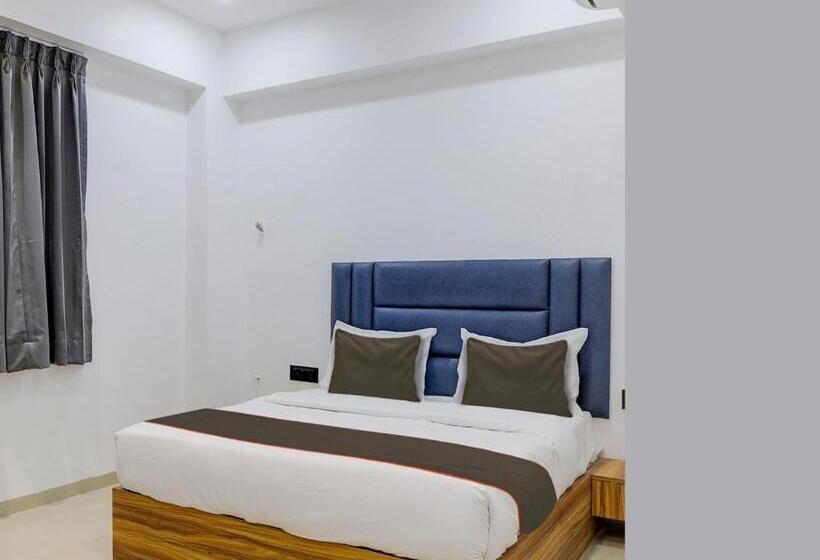 三人经典房间, Collection O Hotel S. S. Plaza