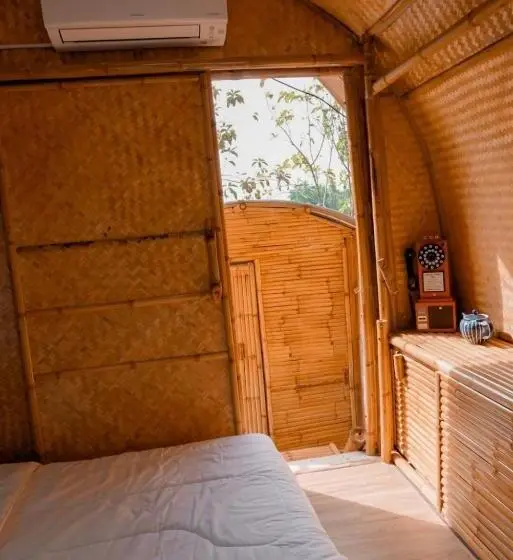 キングサイズベッドのスタンダードルーム, ชีวาวิลล์ ฟาร์มสเตย์   Cheewavill Farmstay