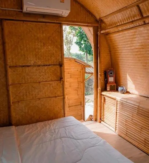 キングサイズベッドのスタンダードルーム, ชีวาวิลล์ ฟาร์มสเตย์   Cheewavill Farmstay