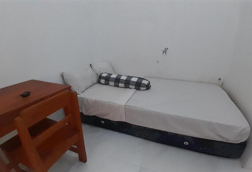 اتاق استاندارد, Spot On 93410 Wisma Bintang Jepara