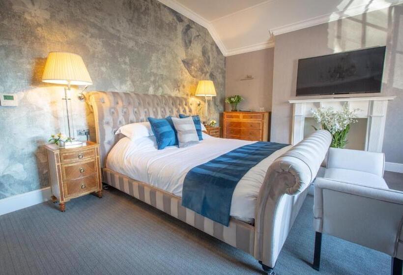 带大床的高级房间, Stay On The High Street