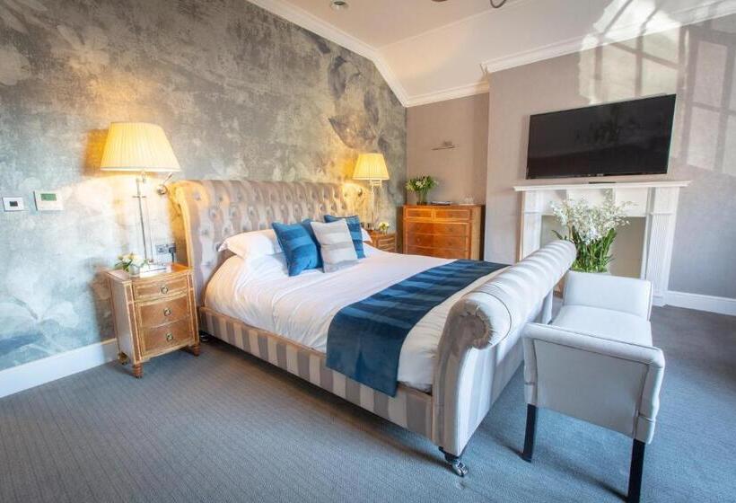 带大床的高级房间, Stay On The High Street