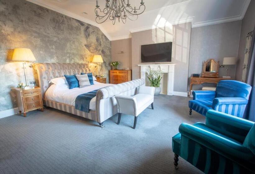 带大床的高级房间, Stay On The High Street