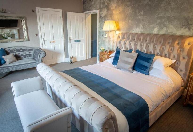 带大床的高级房间, Stay On The High Street