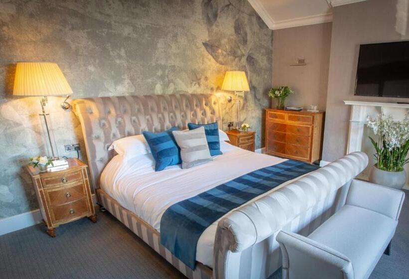 带大床的高级房间, Stay On The High Street