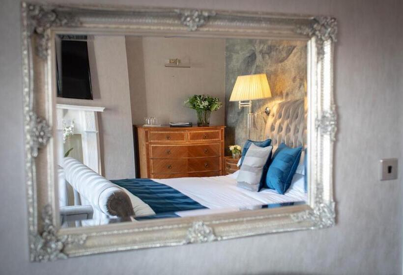 带大床的高级房间, Stay On The High Street