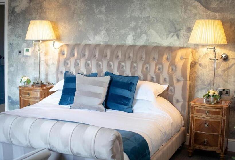 带大床的高级房间, Stay On The High Street