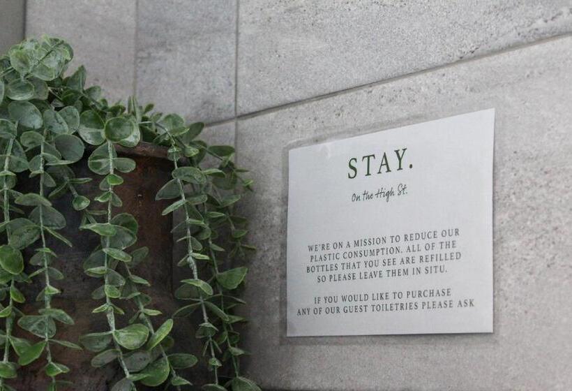 带大床的标准间, Stay On The High Street