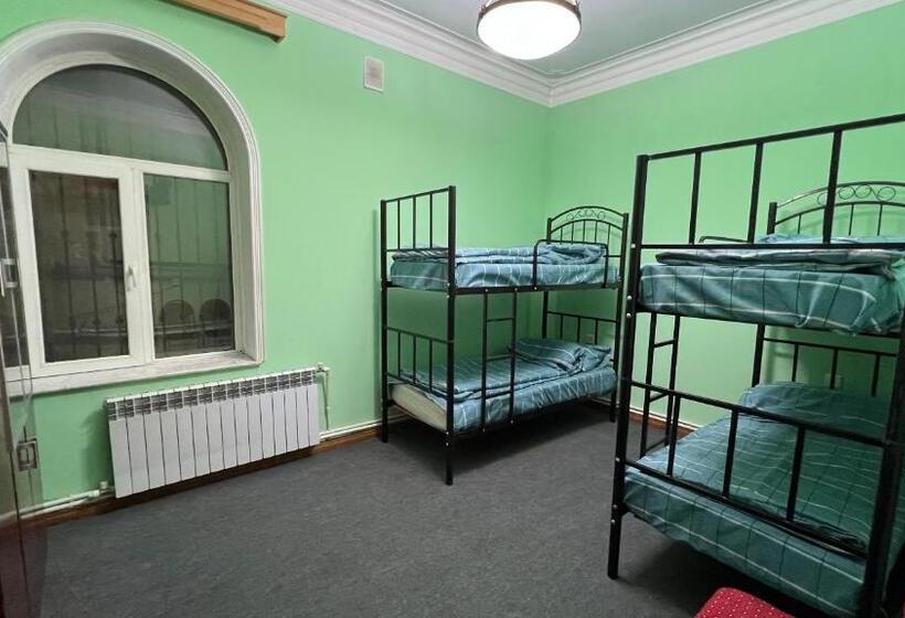 اتاق کلاسیک چهارنفره, Mexx Hostel