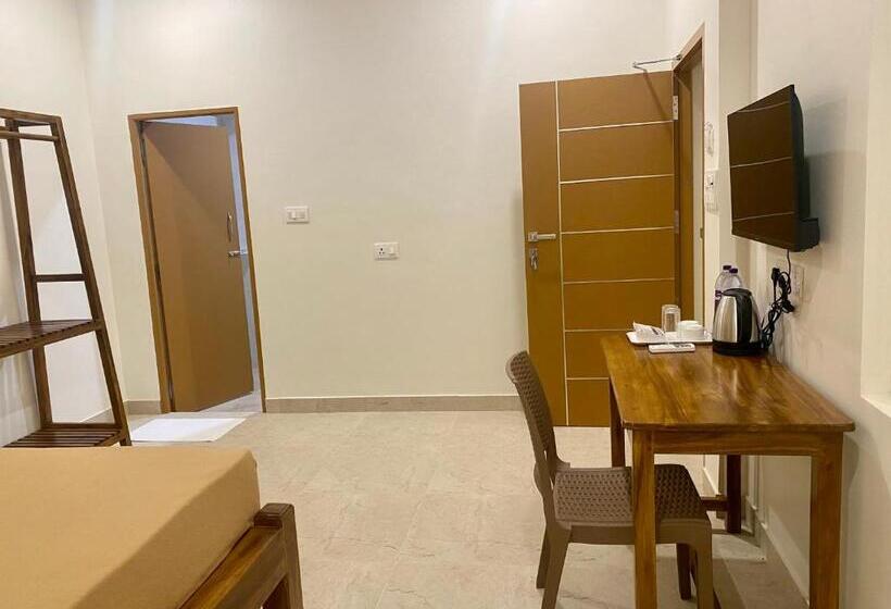 スーペリアールーム, Serene Guest House