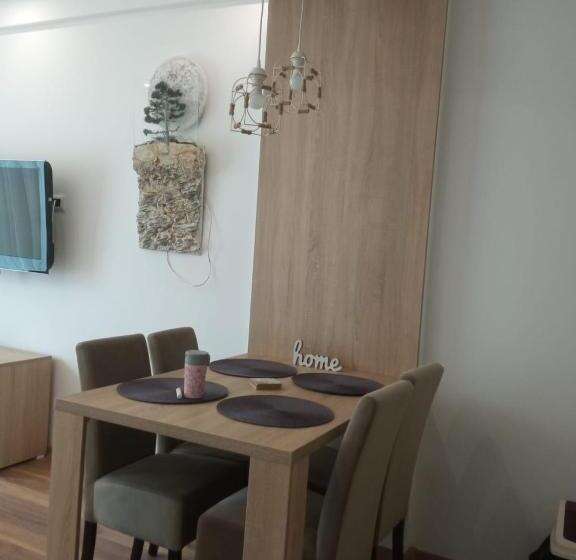 استودیوی لوکس, President Kop Apartman 106