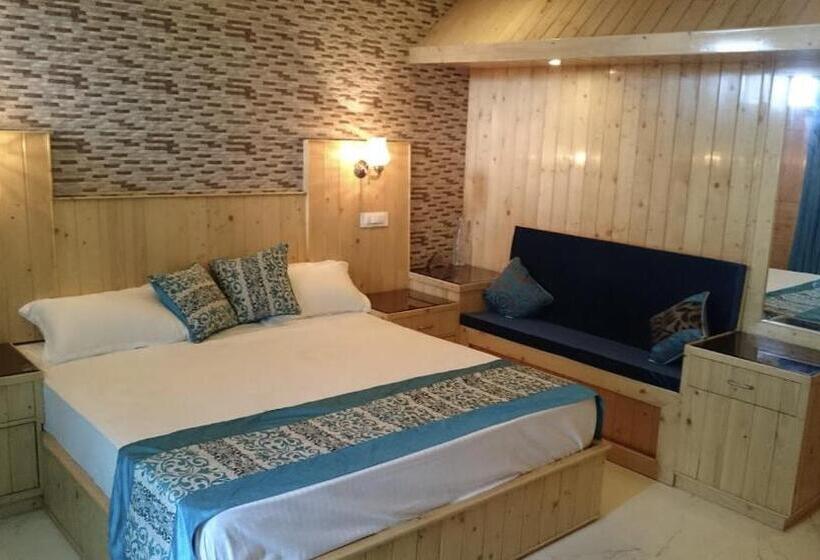 キングサイズベッドのスタンダードルーム, Rustic Villa, Hotel & Restaurant   Luxury Rooms Available