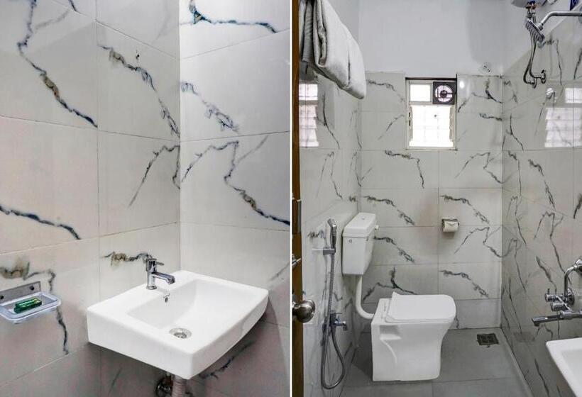 חדר קלאסי לשלושה, Spot On Hotel Akash Lodge