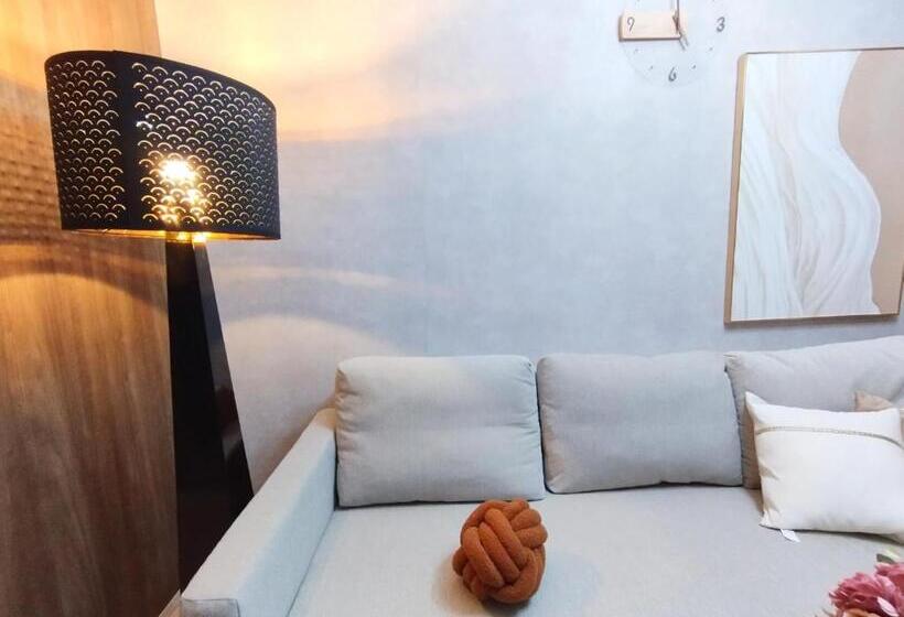 דירה בת חדר שינה 1 עם מרפסת, Z22新宿最中心 東新宿站5分 Shinjuku Center 5 Mins To Station, Max 4 直达新宿 涉谷 表参道 池袋 上野 代代木 银座 原宿