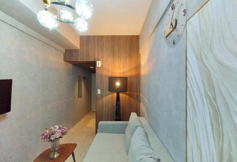 דירה בת חדר שינה 1 עם מרפסת, Z22新宿最中心 東新宿站5分 Shinjuku Center 5 Mins To Station, Max 4 直达新宿 涉谷 表参道 池袋 上野 代代木 银座 原宿