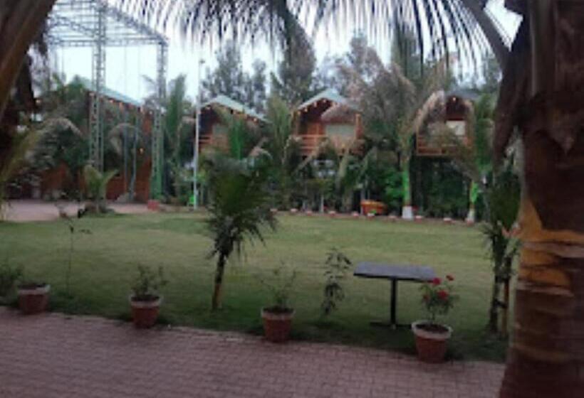 كوخ قياسي, Bhimashankar Agro Tourisms Weavers Resort ,ghodegaon