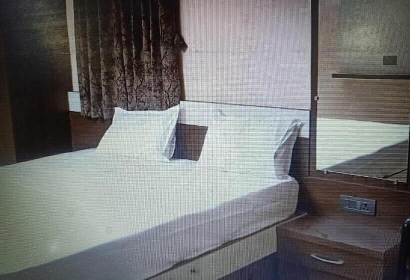 トリプルクラシックルーム, Oyo Flagship Relax Inn