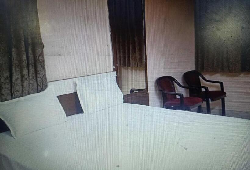 トリプルクラシックルーム, Oyo Flagship Relax Inn