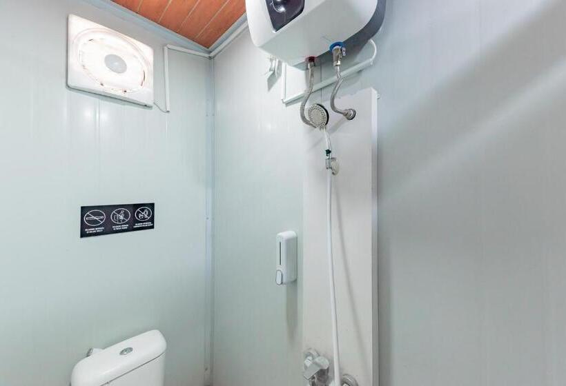 Standard Szoba, Reddoorz Container @ Teras Cimanuk Garut