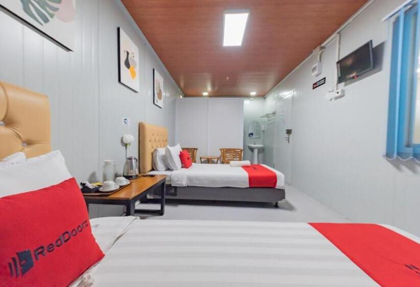 Standard Szoba, Reddoorz Container @ Teras Cimanuk Garut