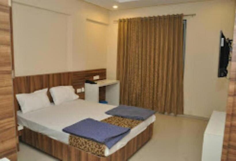 غرفة ديلوكس, Rich Palace, Jalgaon