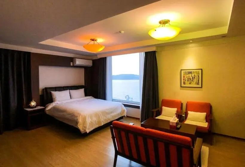 Suite, Terramar