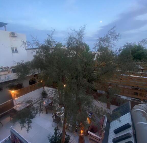 اتاق استاندارد سه نفره, Light House Camp