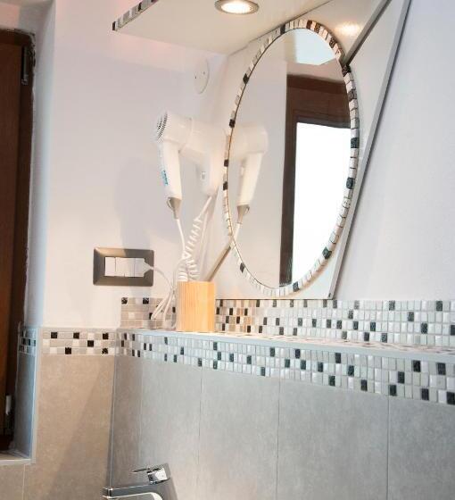 Quarto Triplo Estandar com Sacada, Alghero Detrabis B&b