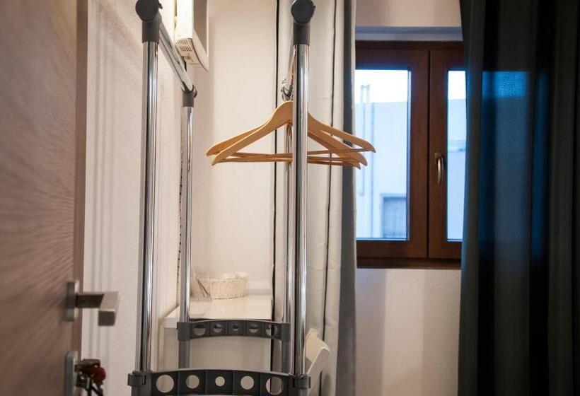 Quarto Estandar, Alghero Detrabis B&b