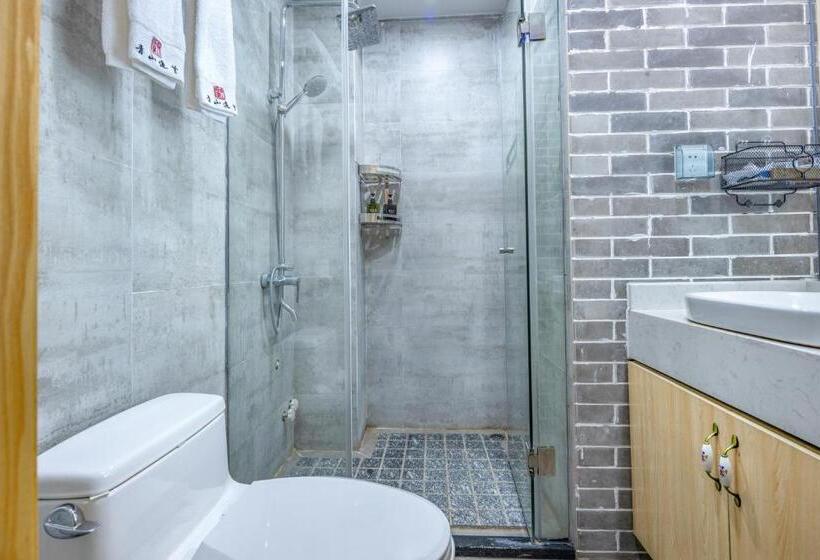 اتاق استاندارد با بالکن, Qingshan Yuandai Boutique Homestay Yangshuo