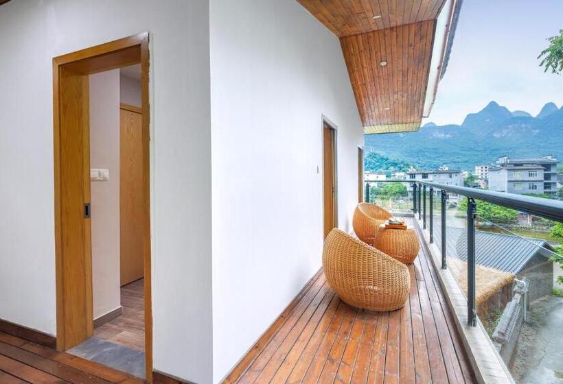 Номер Стандарт с Балконом, Qingshan Yuandai Boutique Homestay Yangshuo