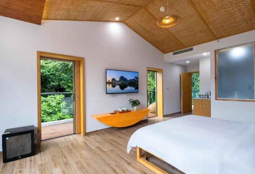 Номер Стандарт с Балконом, Qingshan Yuandai Boutique Homestay Yangshuo