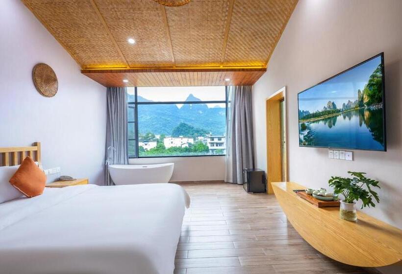 Номер Стандарт с Балконом, Qingshan Yuandai Boutique Homestay Yangshuo