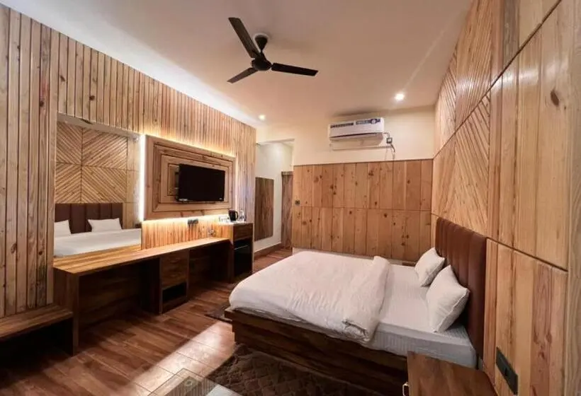 デラックスルーム, Anant Vilas Resort
