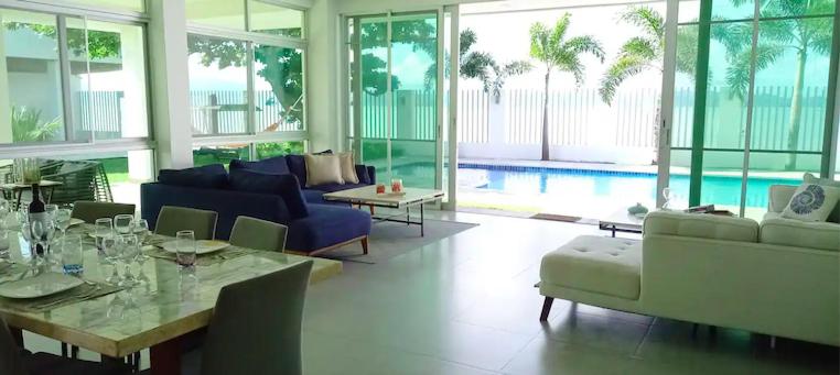 ルームシェアのワンベッド, Ocean Souls Beach House