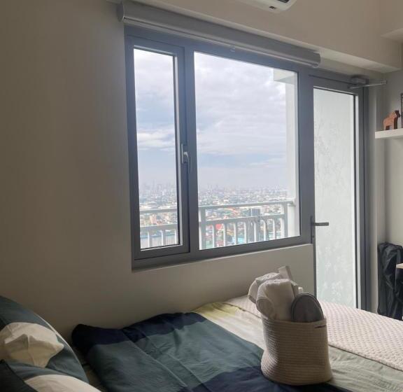 شقة غرفة نوم واحدة مزودة بشُرفة, Era Suites Staycation At Quezon City