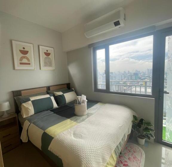 شقة غرفة نوم واحدة مزودة بشُرفة, Era Suites Staycation At Quezon City