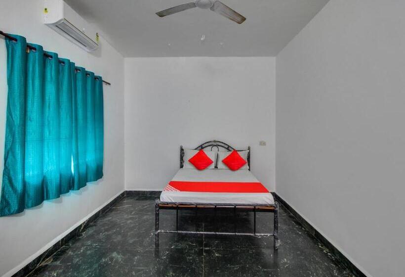 חדר קלאסי לשלושה, Oyo 8199 Guddan Holiday