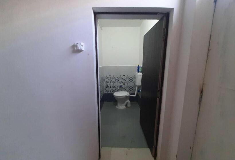 Трехместный Номер Классика, Oyo Rp Banquet Hall And Guest House