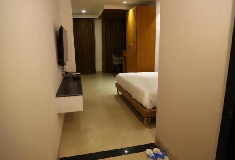 חדר סטנדרט, The Grand Virgo